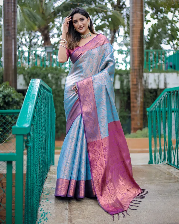 Sea_Blue_Kanjivaram_Silk_Saree_With_Copper_Zari_Work_With_Blouse_Piece_Attached